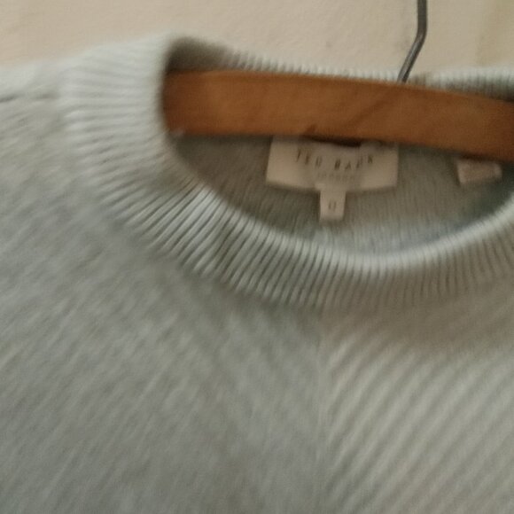 Ted Baker London Sz UK 0/US 2 pale mint green Wool blend patterned Sweater - Picture 2 of 7
